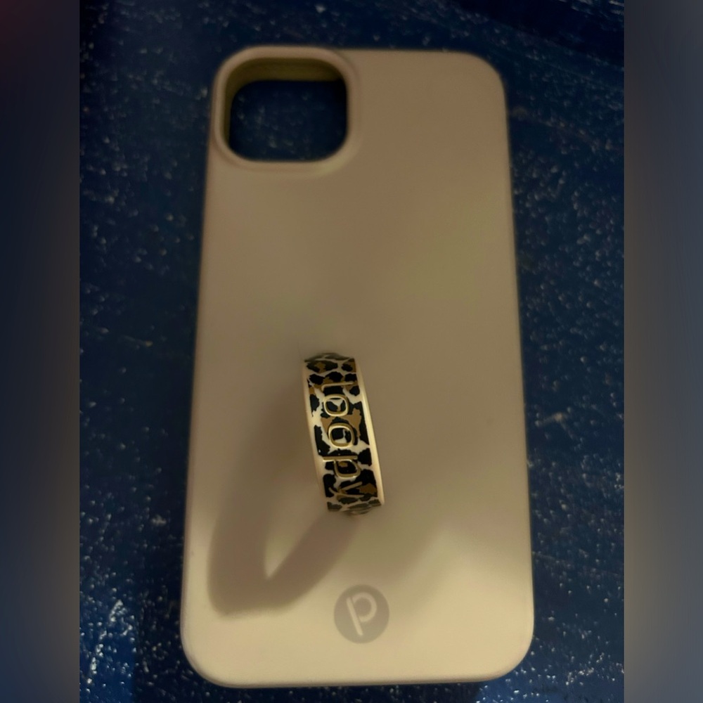 iPhone 14 Plus loopy